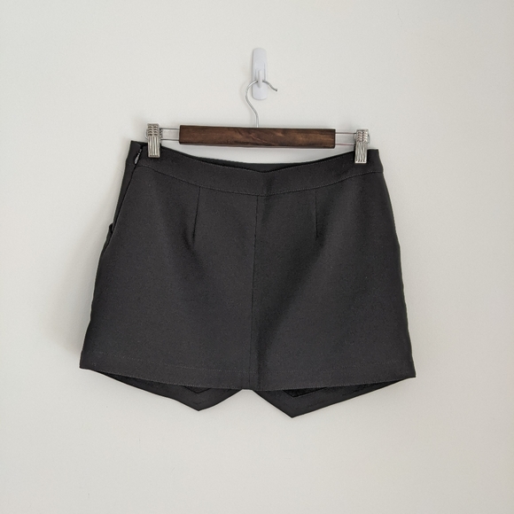 BCBGMAXAZRIA Beckett Asymmetrical Mini Skirt, S - Picture 4 of 4